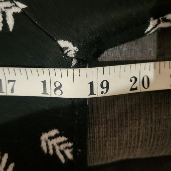 Cherry Bobin Black Sweater with White Leaf Pattern - Picture 3 of 3